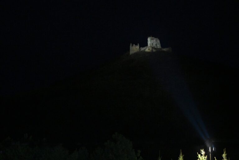 osvetlenie hradu turna 01 - 5