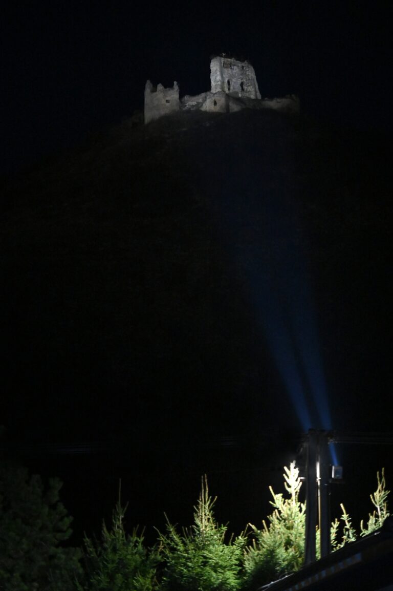 osvetlenie hradu turna 02 - 4
